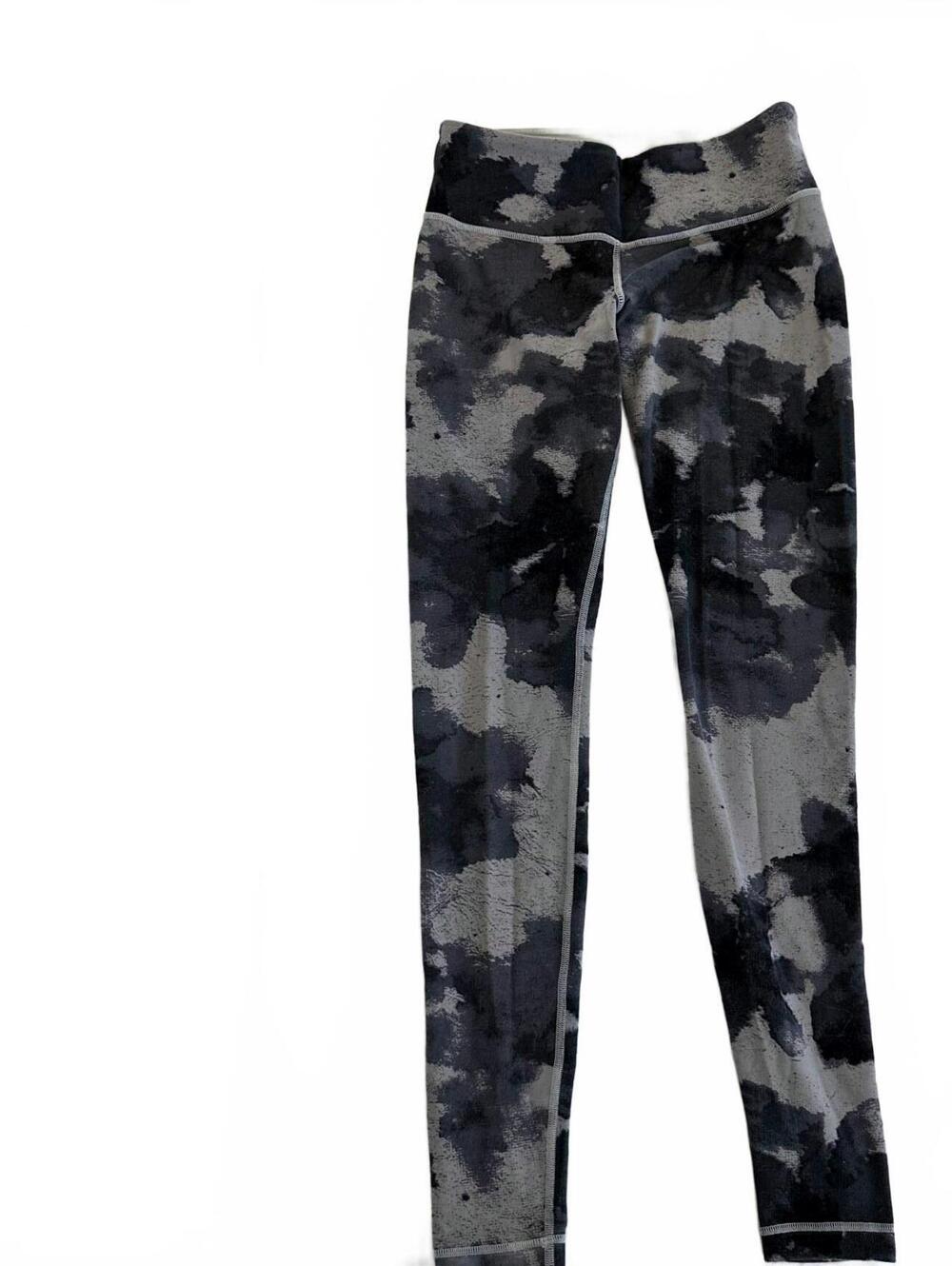 Lululemon High-Waisted Leggings  Gray Camo Print - size 6